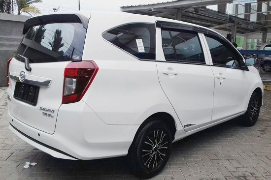 77+ Gambar Mobil Sigra Type X Deluxe HD