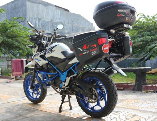 Modifikasi CB150R 2019 Terkeren Bergaya Minimalis Touring 