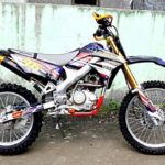  Harga motor ini lebih murah dibandingkan KLX  Harga Kawasaki KLX 150 2019 : Review, Spesifikasi  Modifikasi