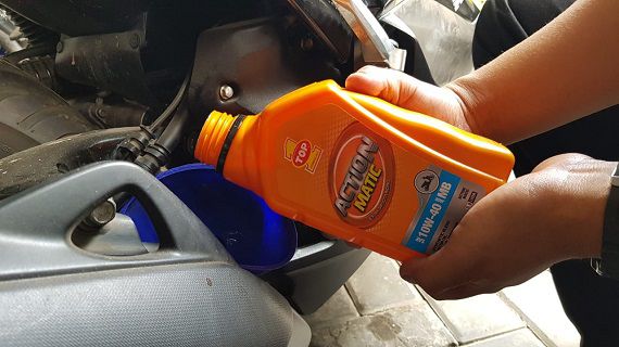 Oli Terbaik Buat Motor Matic Yamaha NMAX-2