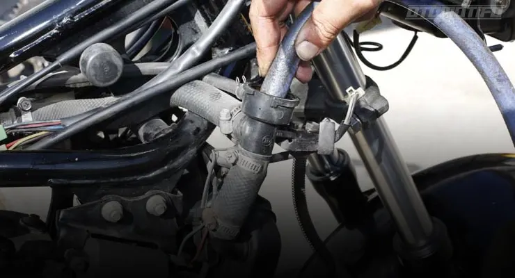 Cara Mengatasi Air Radiator Motor Cepat Habis